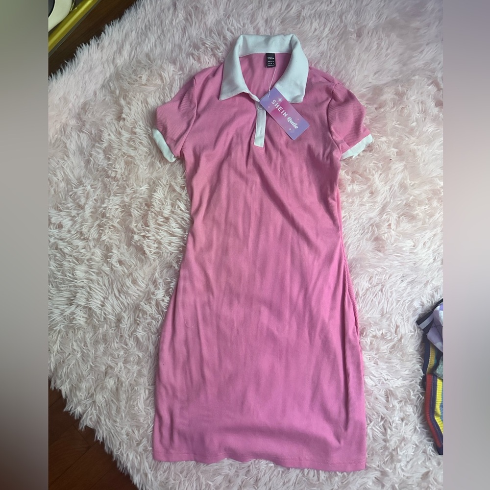 15 dresses (read) - Picture 6 of 16